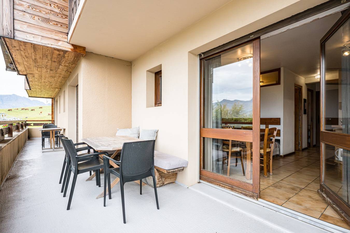 Ganze Wohnung, Appartement '6 - Perce Neige' mit Bergblick, gemeinsamer Terrasse und Wlan in Cohennoz, Albertville und Umgebung