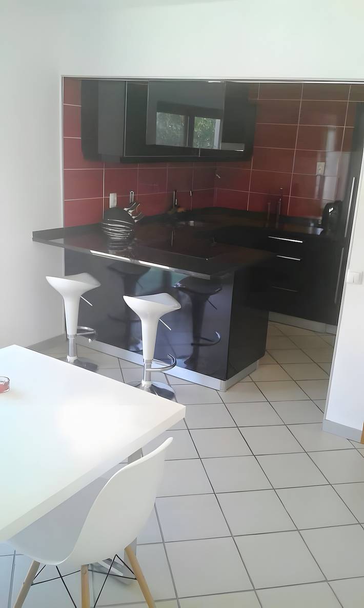 Geheel appartement, Appartement 'Caramujeira Country House, Marinha' met privétuin, balkon en wifi in Faro District