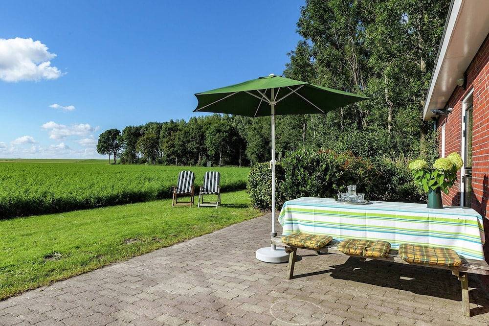 Peaceful vacation home with wide view. in Groningen region
