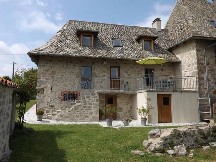 Maison de vacances pour 4 personnes, avec Terrasse et Jardin à Saint-Mamet-la-Salvetat