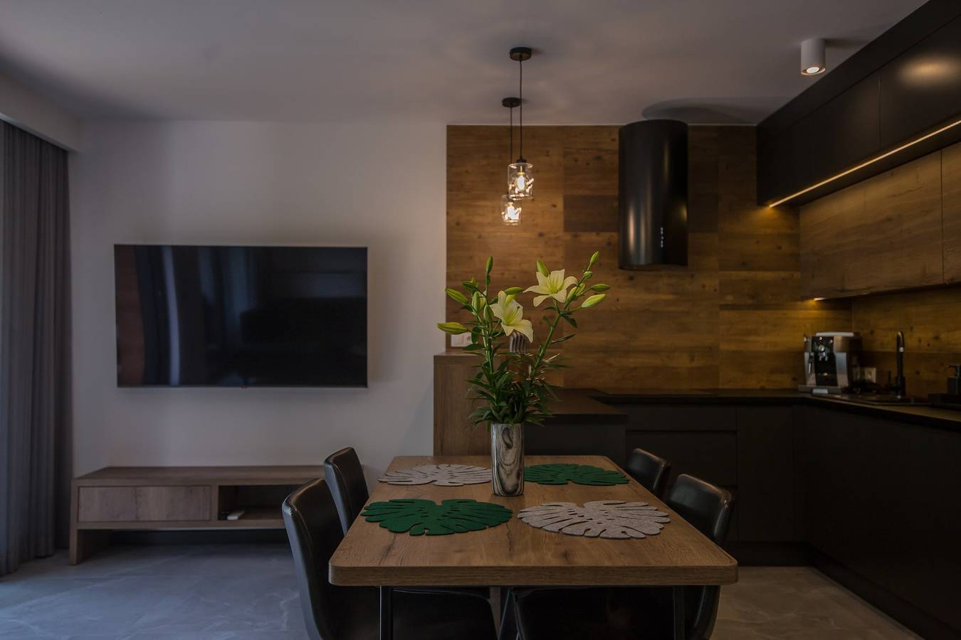Ganze Wohnung, Tasteful Apartment | Terrace | Parking | Air Conditioning in Schirk, Karpaten (Polen)