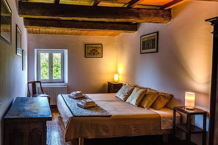 Grande casale con piscina privata e campo da tennis, 12 ettari in Fano (Comune), Valle del Metauro
