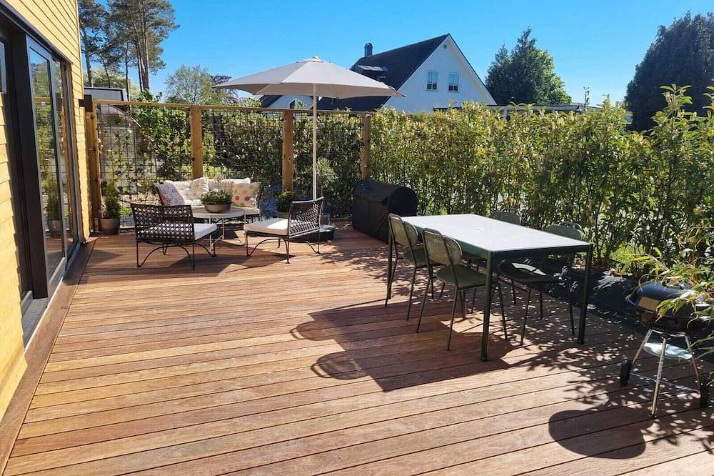 Complete Privacy - Steps from the Beach in Beddingestrand, Beddinge
