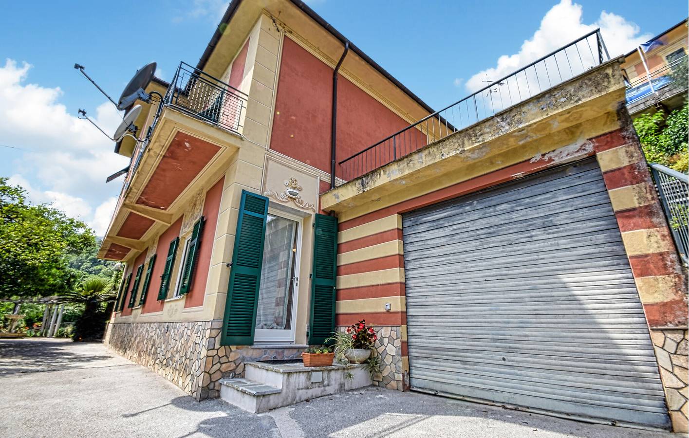 Appartamento intero, Appartamento sulla spiaggia con parcheggio e WiFi in Recco, Riviera di Levante