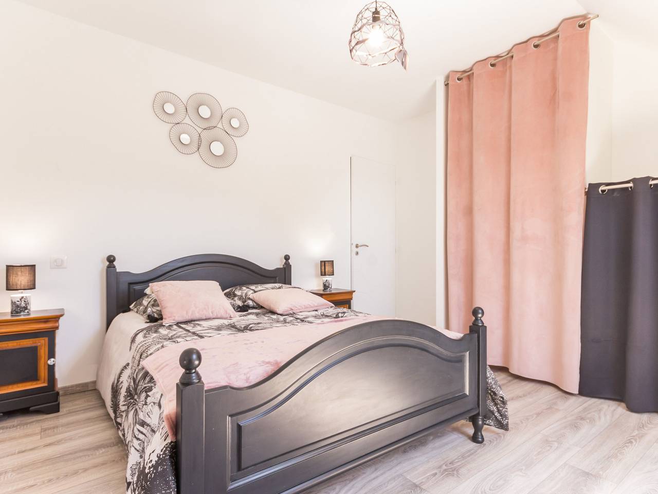 Maison moderne à 100m de la mer avec jardin clos, garage, Wifi, proche camping avec commerces, animaux Ok in Pen Bé, Assérac