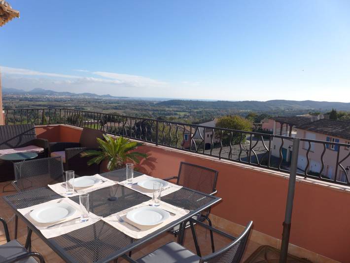 Gîte pour 4 personnes, avec vue et jardin ainsi que bassin pour enfant et terrasse à Roquebrune-sur-Argens - 2