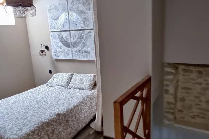 Location de vacances pour 3 personnes, animaux acceptés à La Rochepot - 2