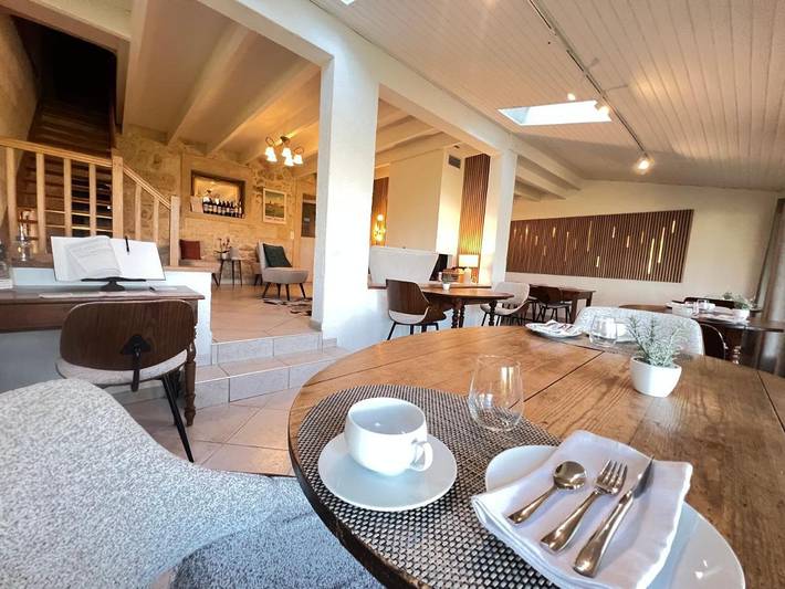 Chambre d’hôte pour 3 personnes, avec piscine ainsi que vue et jardin à Saint-Émilion - 4