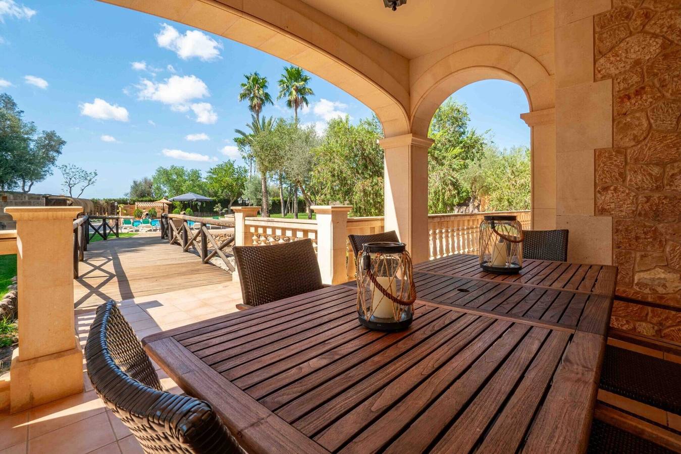 Villa 'Florentina' with Private Pool, Wi-Fi and Air Conditioning in Llucmajor, South Majorca