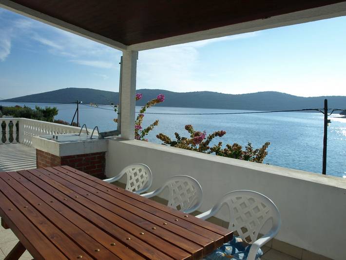 Ferienwohnung für 7 Personen, mit Terrasse und Garten in Zadar (Kommun) - 2