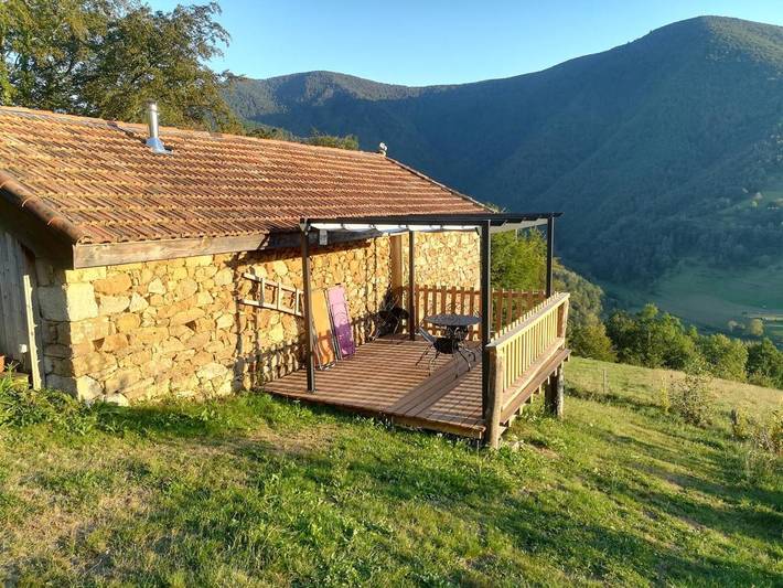 Gîte pour 8 personnes, avec jardin et vue à Rivèrenert - 2