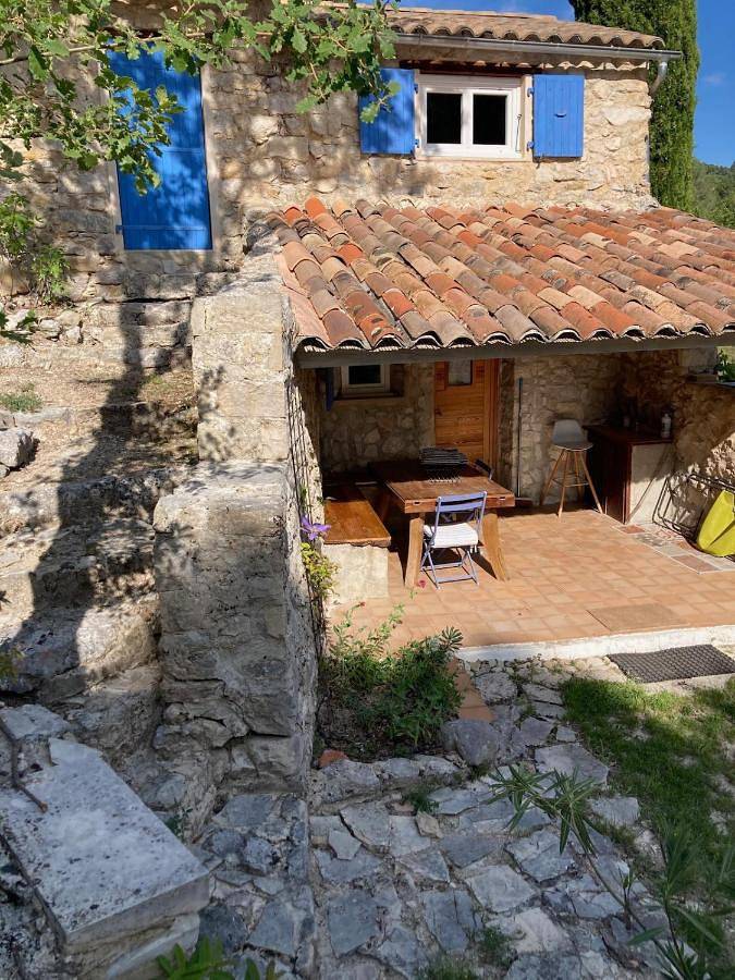 Location de vacances pour 3 personnes, avec jardin ainsi que terrasse et vue, adapté aux familles à Reilhanette - 3