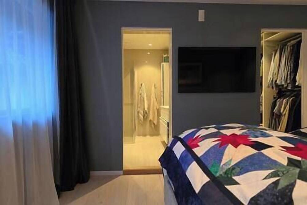 Luxury villa, sea view, 10 min from Bergen center in Bergen, Vestland