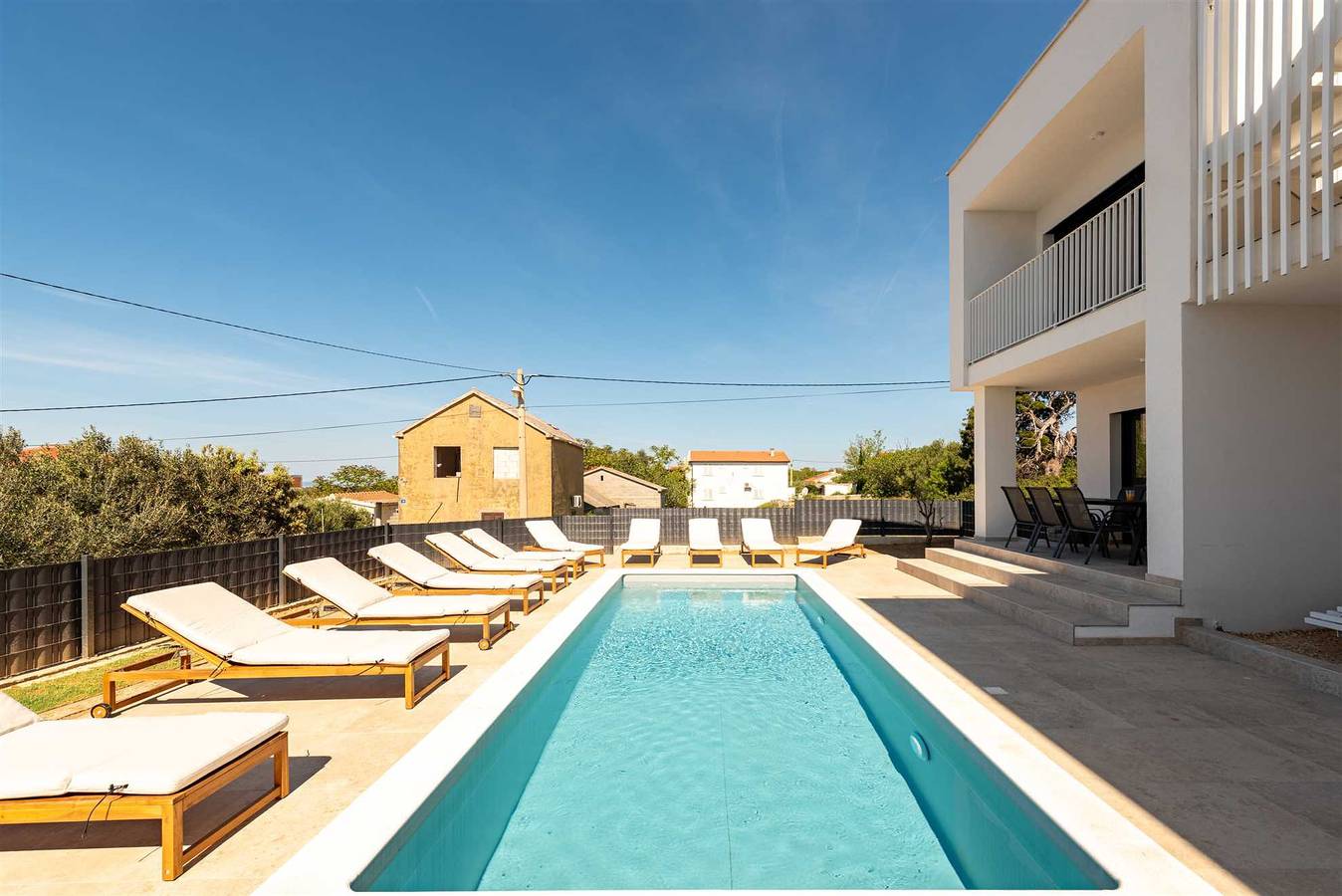 Geheel appartement, Heated pool | Modern apartment for 4-6 people | Sea view | Quiet location in Vir