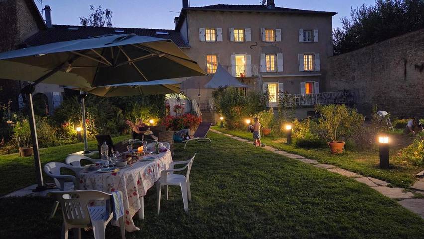 Chambre d’hôte pour 3 personnes, avec terrasse et jardin