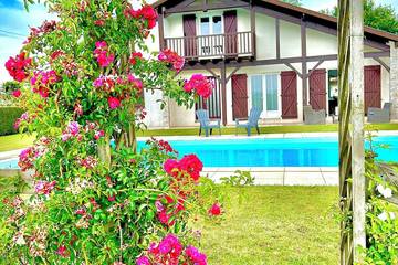 Location de vacances pour 8 personnes à Saubrigues