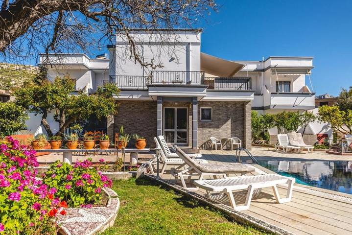 Hotel für 3 Personen, mit Garten und Pool sowie Kinderpool und Ausblick, kinderfreundlich - 1