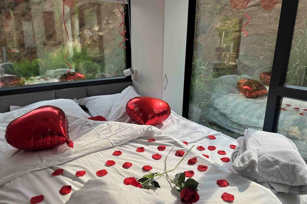 Tiny House in Alsace with Hot Tub and mountain views in Orbey, Parc naturel régional des Ballons des Vosges