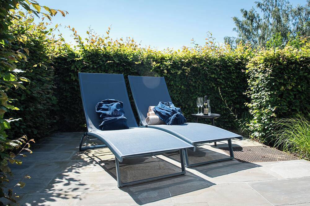 Ganze Wohnung, Spacious apartment with hotel service. Close to Leuven. Sauna and breakfast available! in Beauvechain, Wallonisch-Brabant