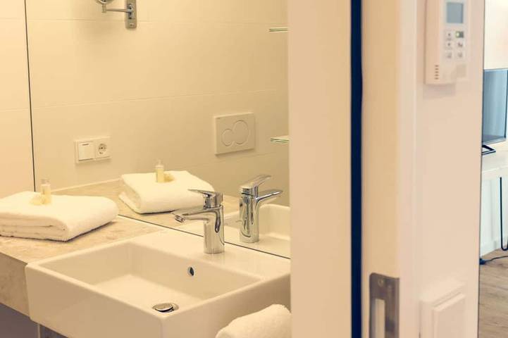 Ganze Wohnung, Doppelzimmer klimatisiert mit Dusche/Wc in Blaustein, Blaustein Region