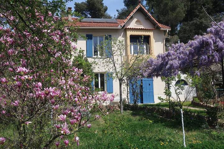 Appartement de vacances pour 4 personnes, avec Balcon et Jardin à Aubagne