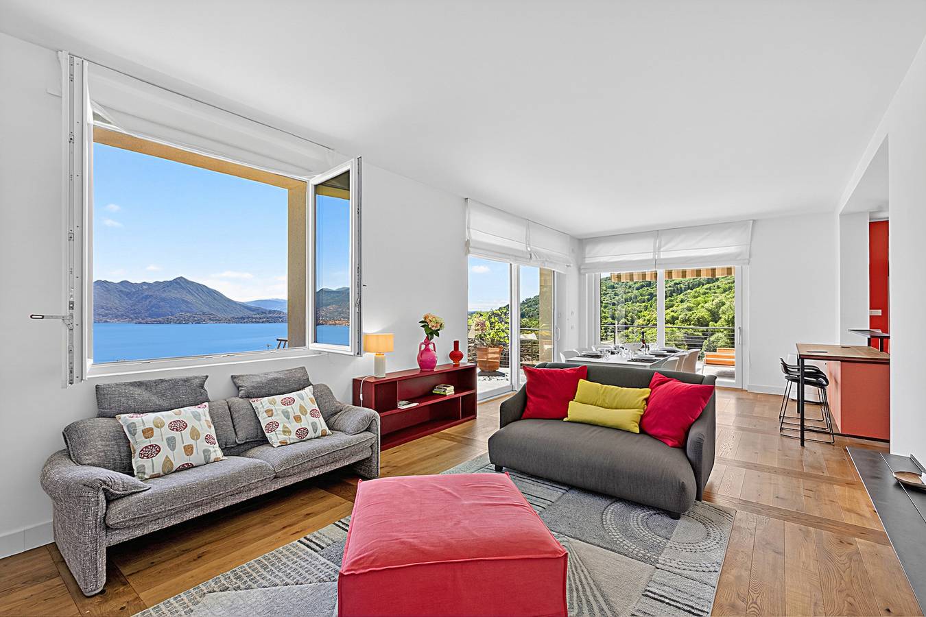 Villa Alessia - 4 bed Villa with Lake Maggiore View in Stresa, Comune di Stresa