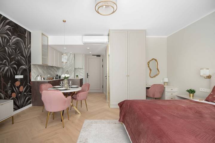 Ganze Ferienwohnung, Luxury Studio with Air Conditioning | Balcony | Roof Terrace in Ciechocinek, Kujawien-Pommern