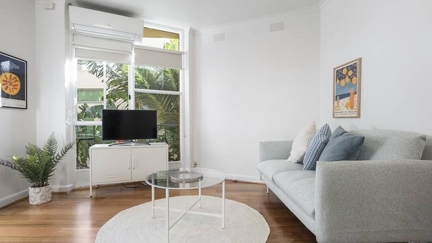 Vacation apartment for 2 people, with balcony/terrace in Melbourne