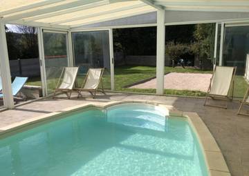 Villa pour 14 personnes, avec piscine ainsi que terrasse et jardin dans la Somme