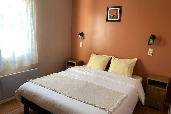 Location de vacances pour 5 personnes, avec terrasse et jardin à Allemagne-en-Provence - 2