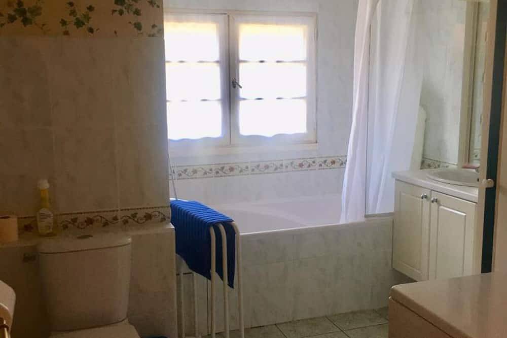 Gîte de plain-pied avec jardin privatif, animaux acceptés in Villeherviers, Sologne