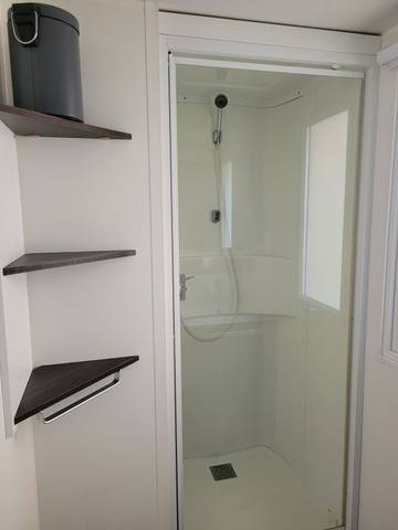 Camping pour 8 Personnes dans Les Mathes, Région de Rochefort, Photo 4