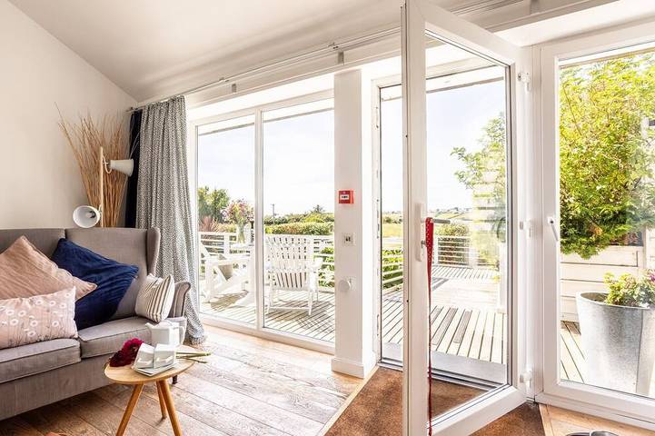 Cottage for 2 people, with balcony/terrace, with pets in Rhosneigr
