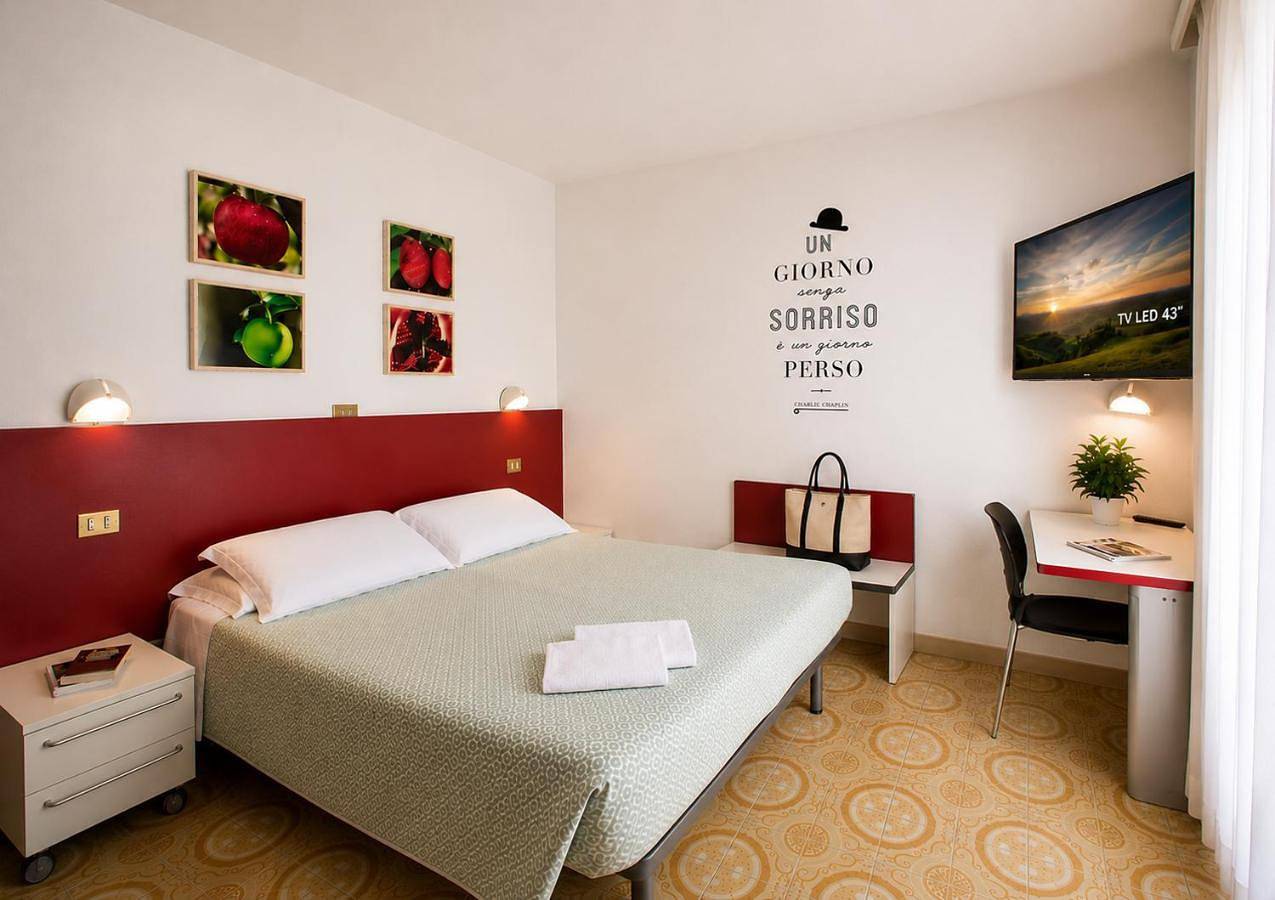 Small Double Room With Small Double Bed in Chianciano Terme, Province de Sienne