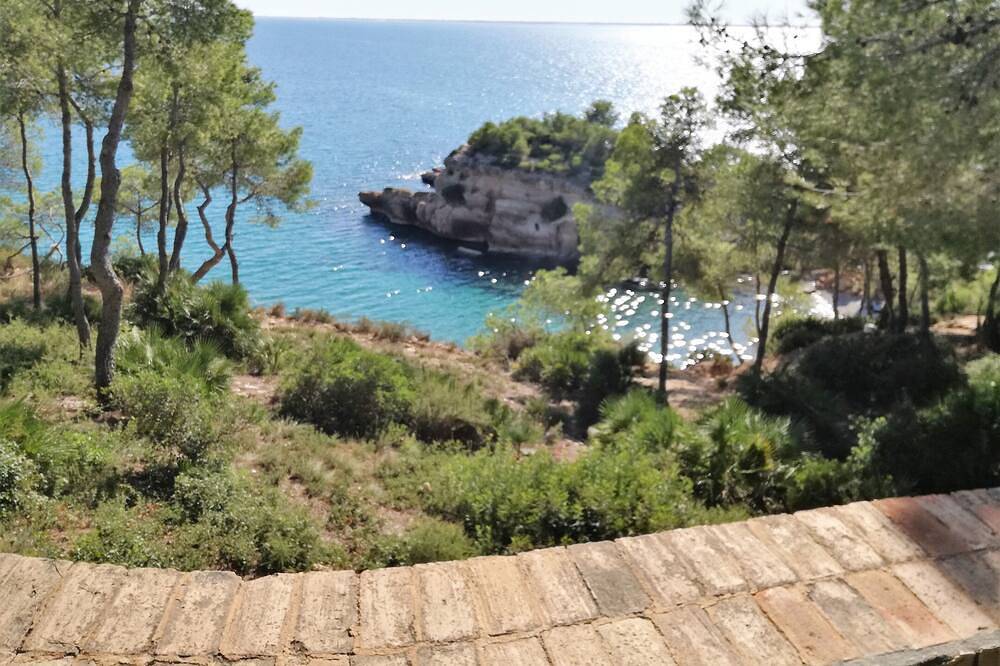 Spanish villa with sea view, swimming pool and air conditioning in Terres de l'Ebre, Costa Dorada