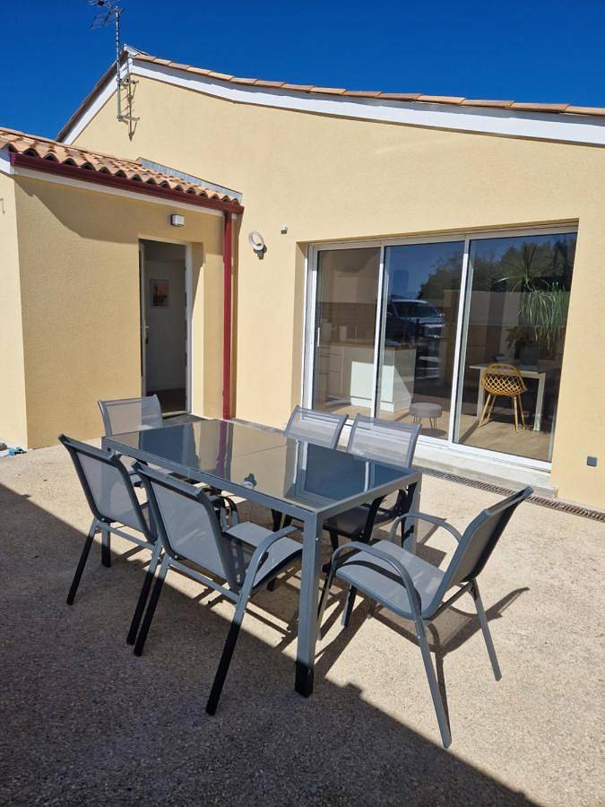 Location de vacances pour 7 personnes, avec jardin à Virsac - 2