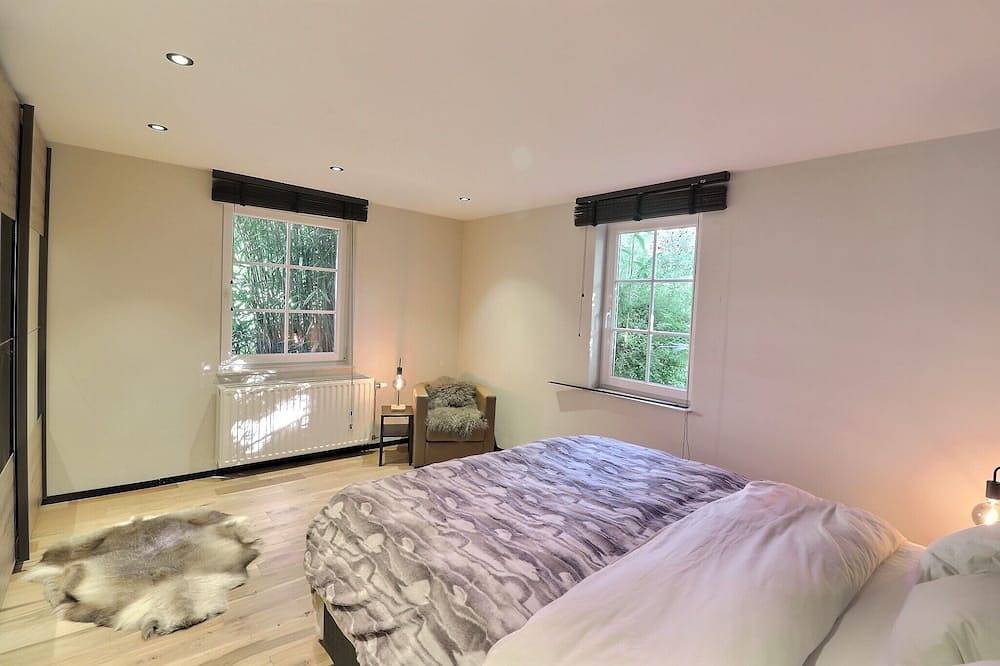 \" Le Cosy Cottage du Chêne \" \" Cozy Oakwood Cottage \" in Lasne, Wallonisch-Brabant