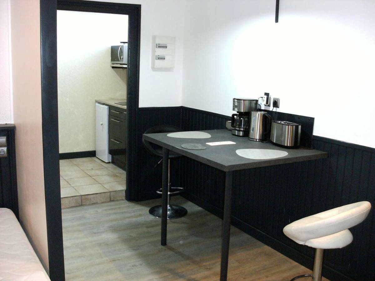 Appartement entier, Apartment - Ground Floor in Vic-sur-Cère, Région d'Aurillac