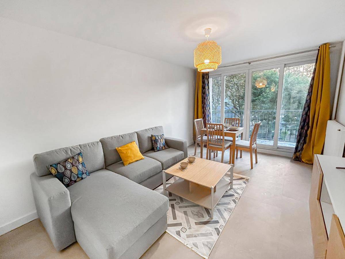 Appartement entier, Two-Bedroom Apartment in Villeneuve-la-Garenne, Hauts-de-Seine