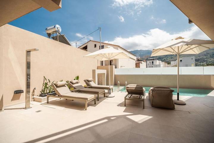Location de vacances pour 14 personnes, avec vue ainsi que jardin et piscine dans Georgioupoli - 4