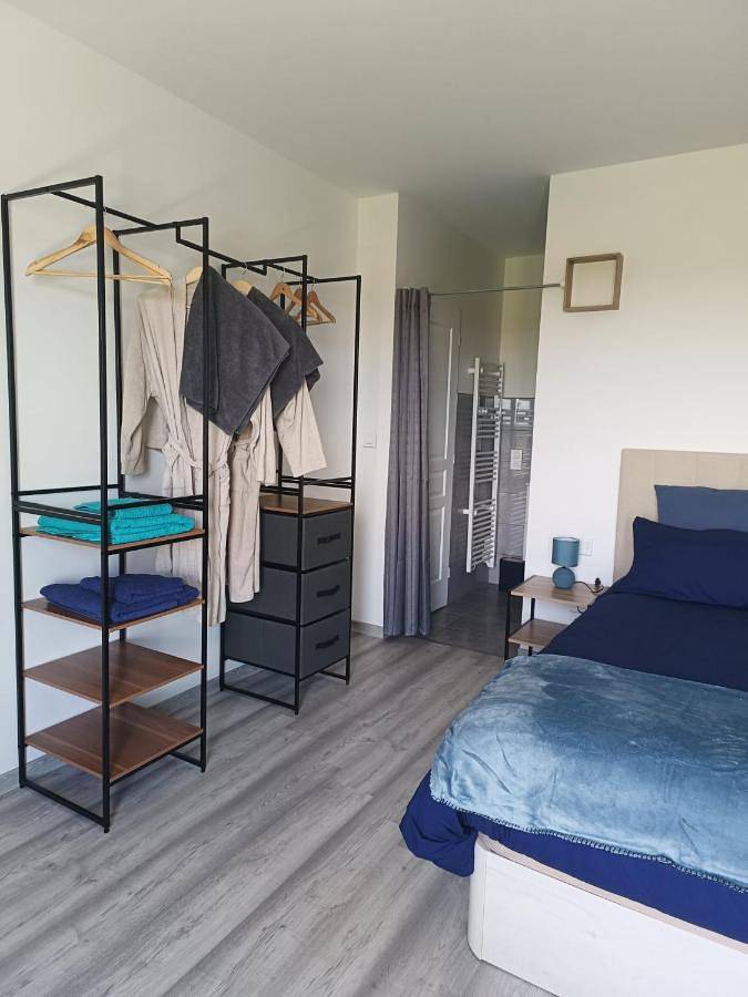Location de vacances pour 2 personnes, avec sauna et vue ainsi que jardin et piscine, animaux acceptés à Belvès-de-Castillon - 4