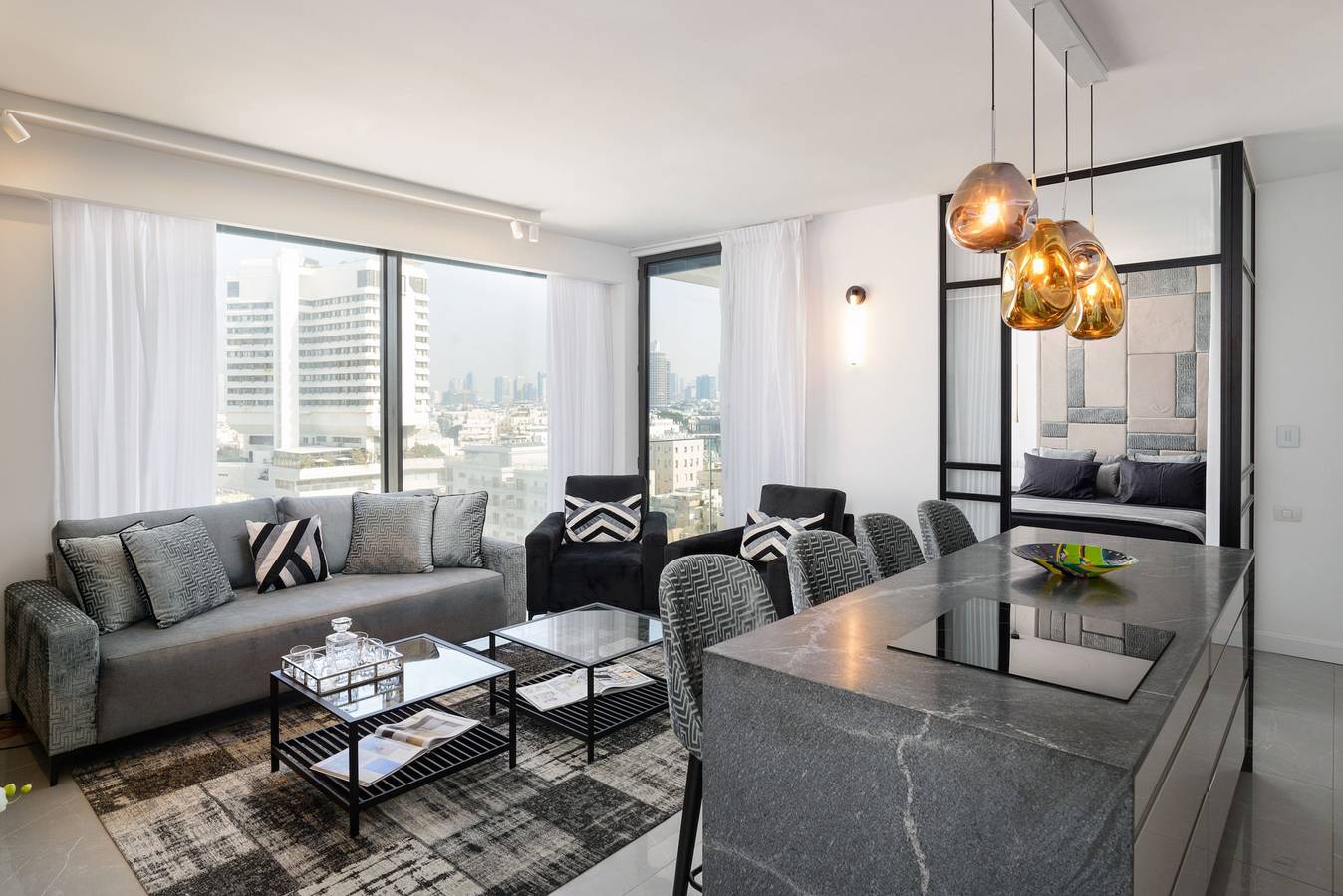 Entire apartment, Mamad High End 2Br with City & Sea View by Feelhome in Tel Aviv, Tel Aviv District