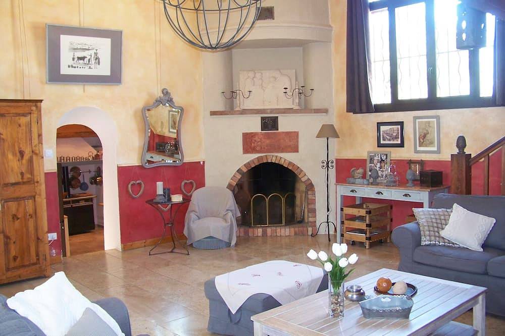 Authentisches Landhaus mit Pool 20 Min von Aix en Provence in Pourcieux, Brignoles Region