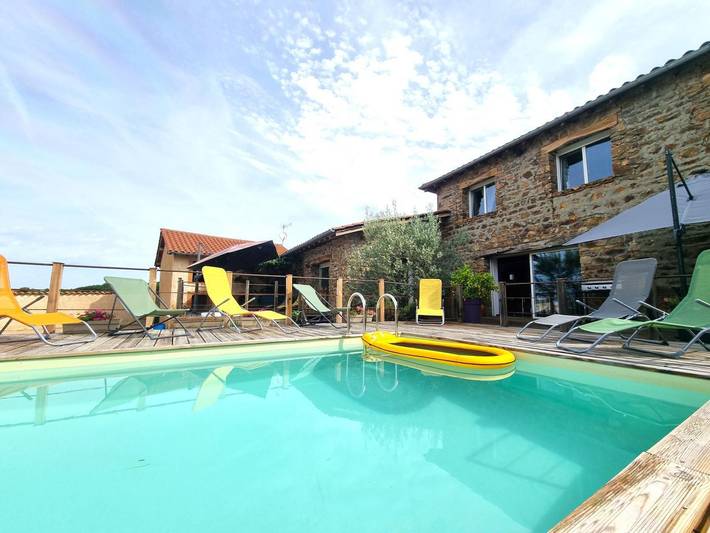 Gîte pour 10 personnes, avec Jacuzzi ainsi que Terrasse et Piscine