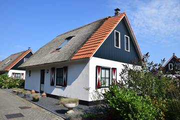 Bungalow für 6 Personen, mit Garten und Seeblick in Callantsoog