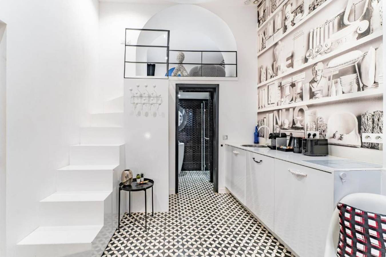 Appartement entier, Studio d'architecte charmant dans un immeuble du Xviiième dans le centre in Bordeaux, Région de Bordeaux