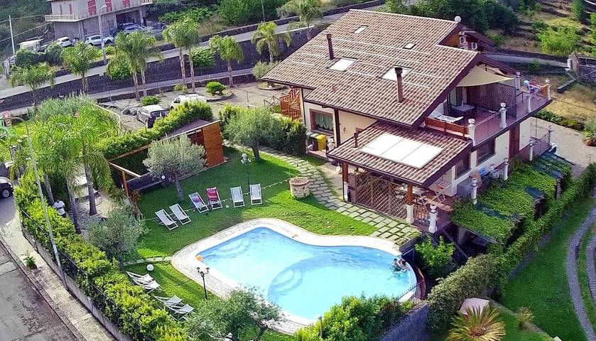 Appartamento vacanze per 5 persone, con piscina e giardino - 1