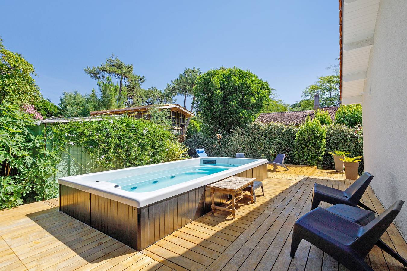 Holiday Home "Villa Mésange" with Pool in Lège-Cap-Ferret, Arcachon region