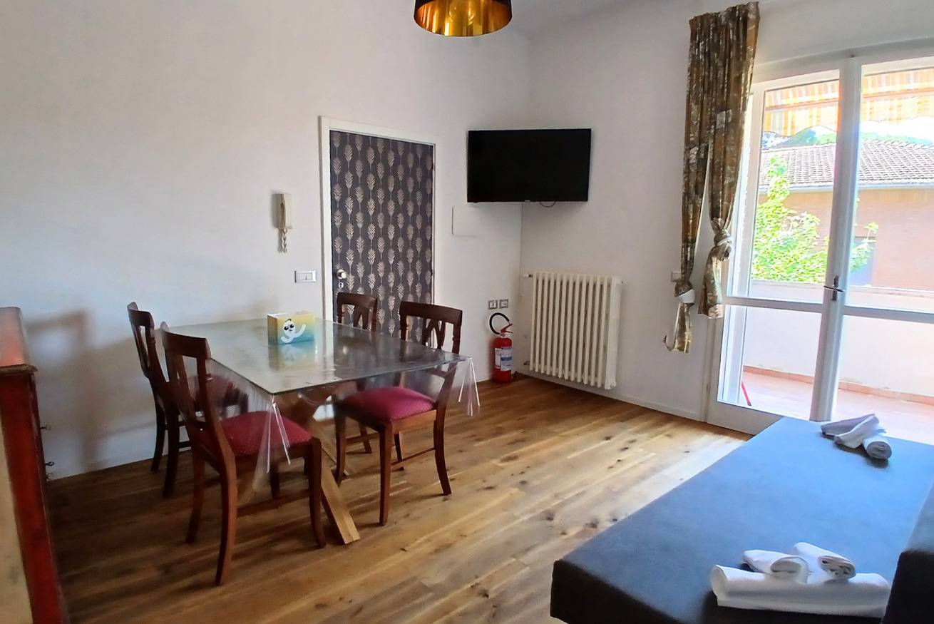 Apartamento entero, Cv018 - Milano Marittima, elegant three-room apartment with jacuzzi in Cervia, Provincia de Ravenna