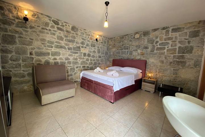 Location de vacances pour 8 personnes, avec terrasse, animaux acceptés en Croatie - 2